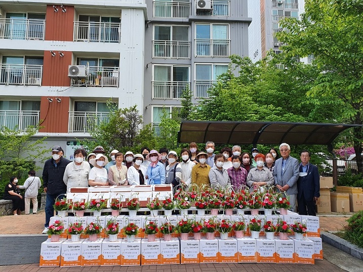 문산읍, 사할린한인 어르신 어버이날 맞이 행복나눔 행사 개최