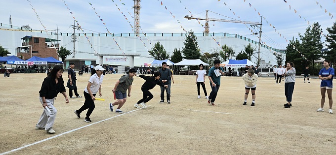 문산초교 제31회 총동문 한마음축제 성황 문산초교 제31회 총동문 한마음축제 성황