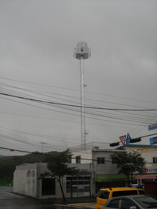 탄현면 시내 한폭판에 30m 높이 대형 통신탑 설치