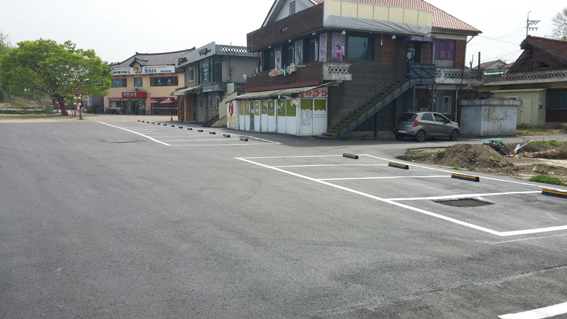 월롱면, 흉물펜스 철거 주민편의 주차장 조성...지역주민 상가주, 토지주에 감사