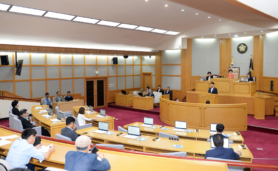 파주시의회 파행 운영 예고...야당 의원 상임위 활동 보이콧