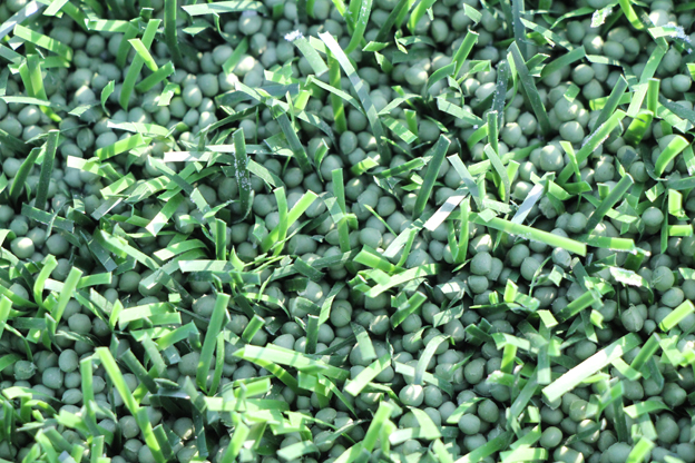 축구구장 잔디교체 부실 공사...‘특정업체 밀어주기’ 의혹