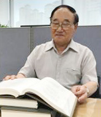 교육과 문학으로 한평생을 빛나게 일구었네~~